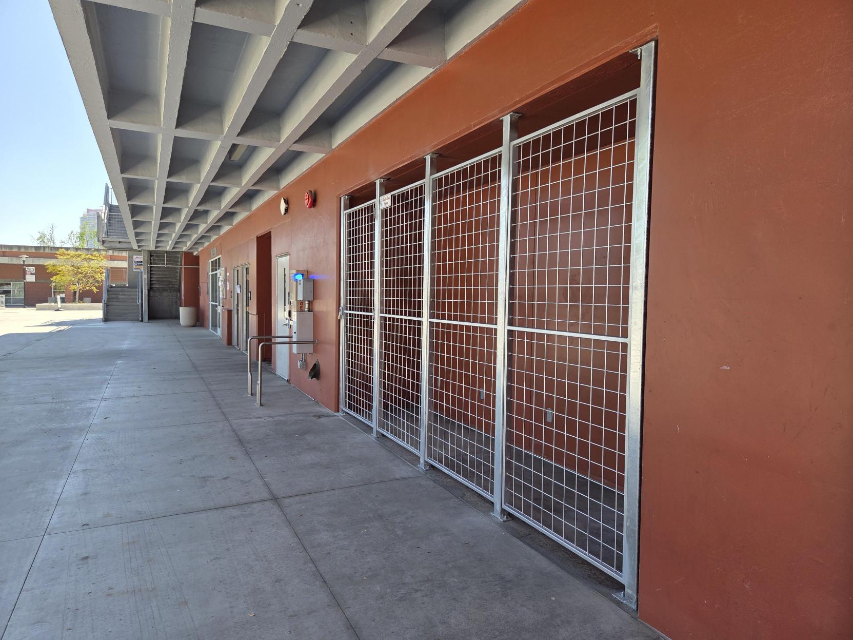 Safety fence on building